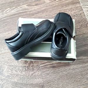 🖤 Kids Velcro Black Premiere Collection Size 7 - Marvin